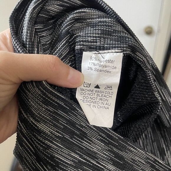 ECHT black spacedye seamless high waist shorts size XS - Picture 3 of 3